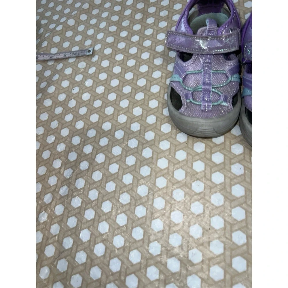 Oshkosh B'Gosh Iridescent Sandals Toddler Size‎ 10